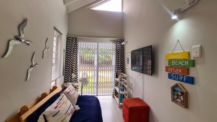 5 Bedroom Property for Sale in Kenton On Sea Eastern Cape